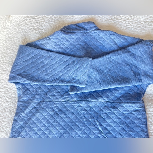 Eddie Bauer Women’s Blue Quilted Swearshirt - Picture 6 of 12